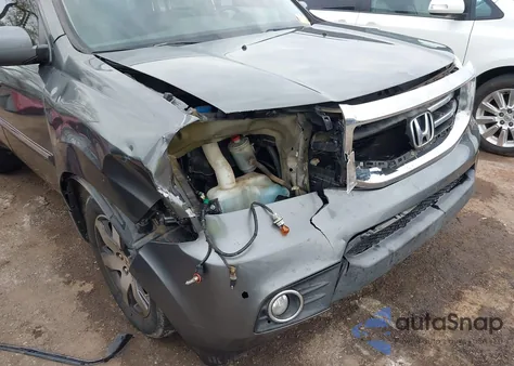 2013 Honda Pilot Touring z USA, uszkodzony, nr VIN 5FNYF4H98DB013792